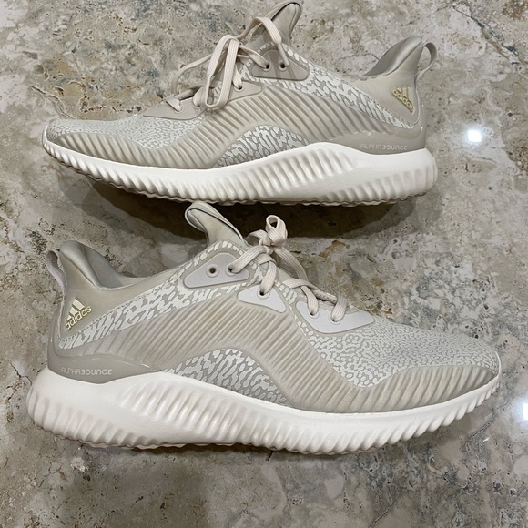New Adidas Alphabounce Reflective Shoes Size